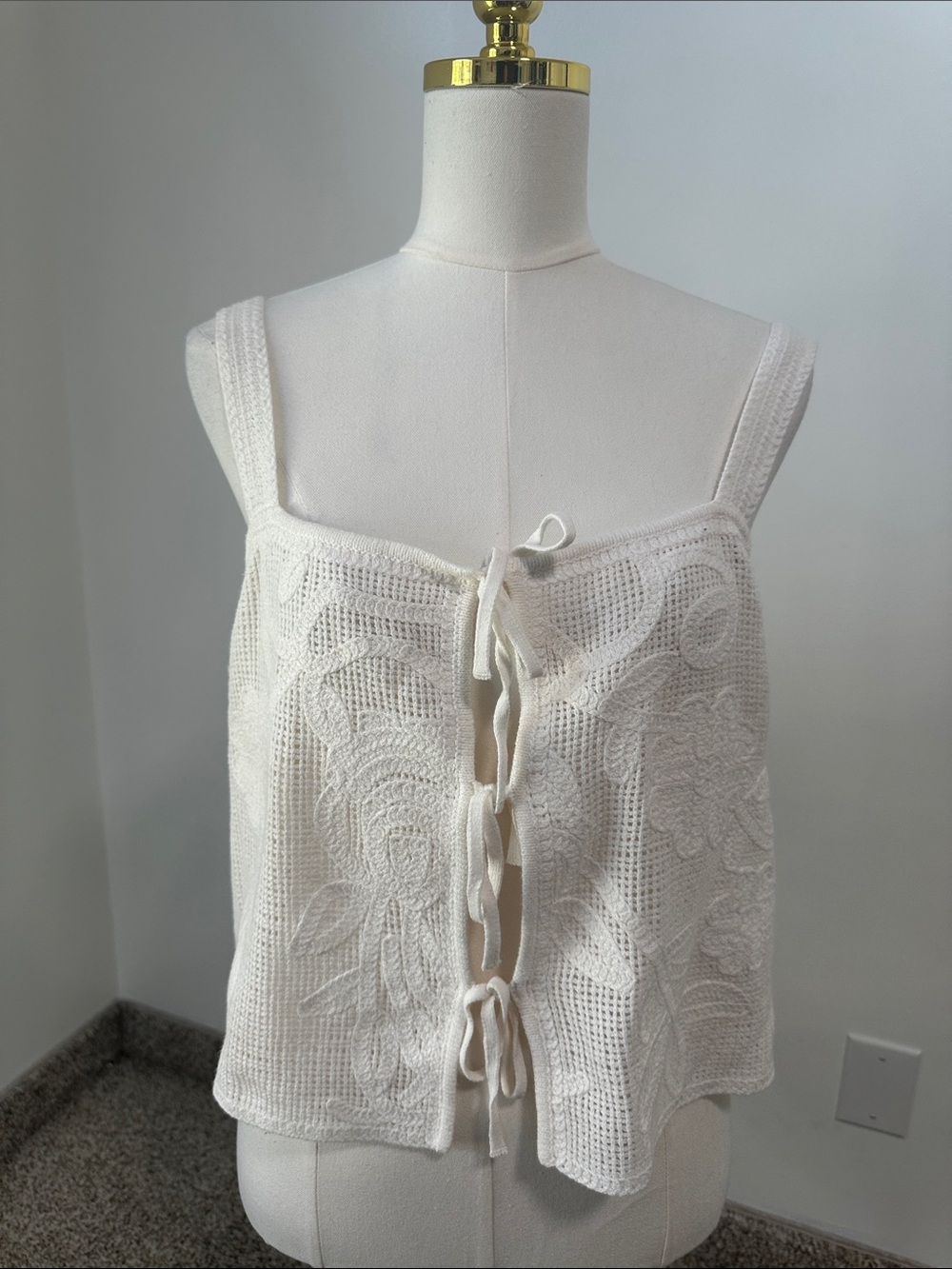 🟣 Abercrombie & Fitch Tie Front Tank Top